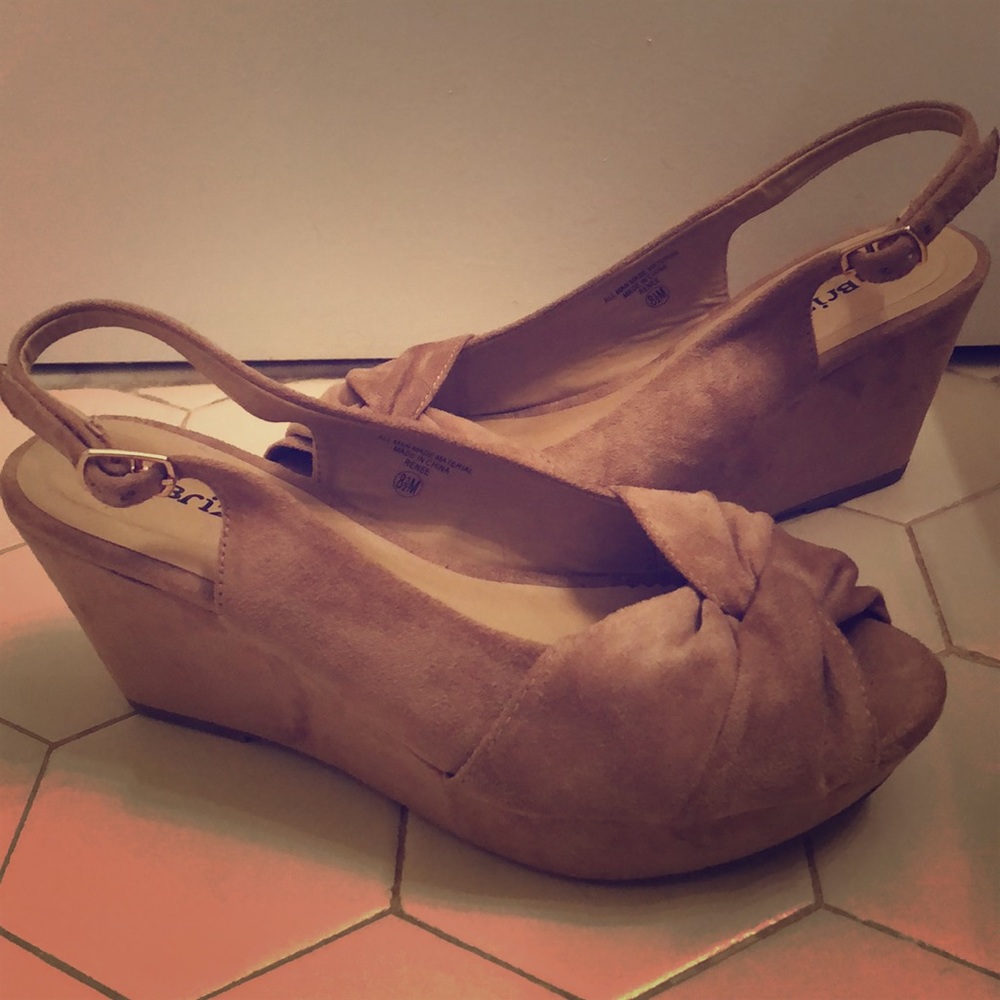 Cabrizi Suede Wedges in Nude
